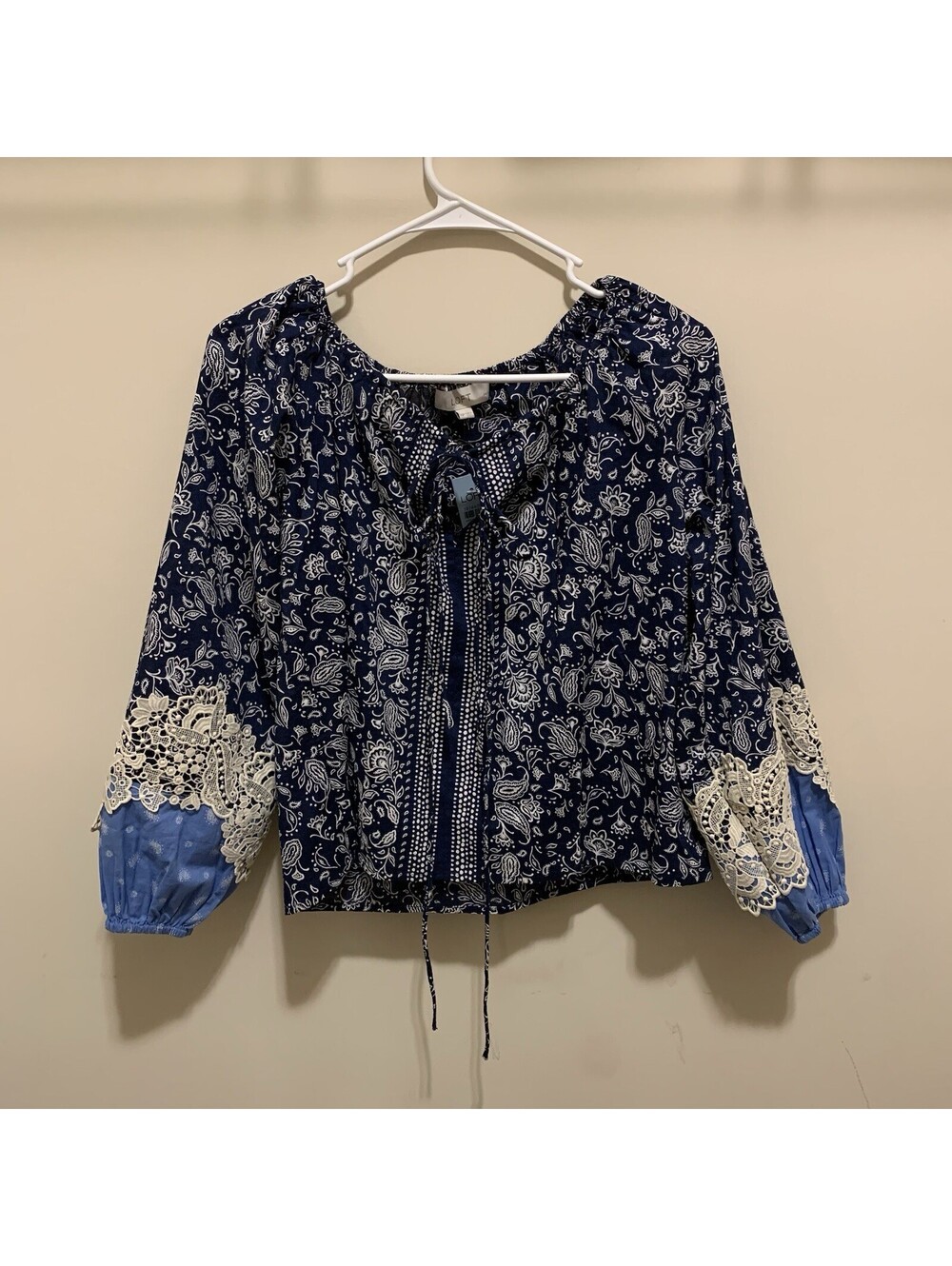 NWT Loft Cotton Lace Paisley Tie Blouse Size XSP Navy White Balloon Sleeve